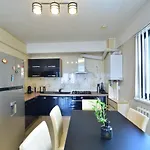 Sunny Luxury 2 Mamaia