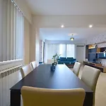 Sunny Luxury 2 Mamaia