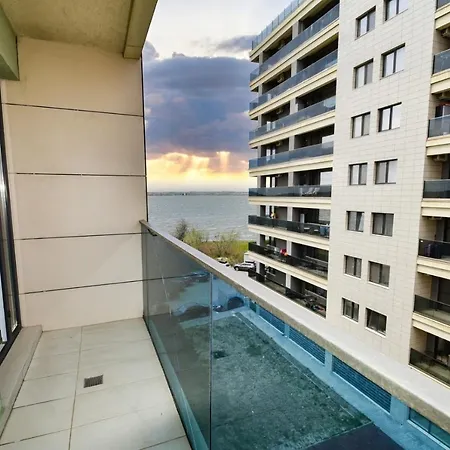 Sunny Luxury 2